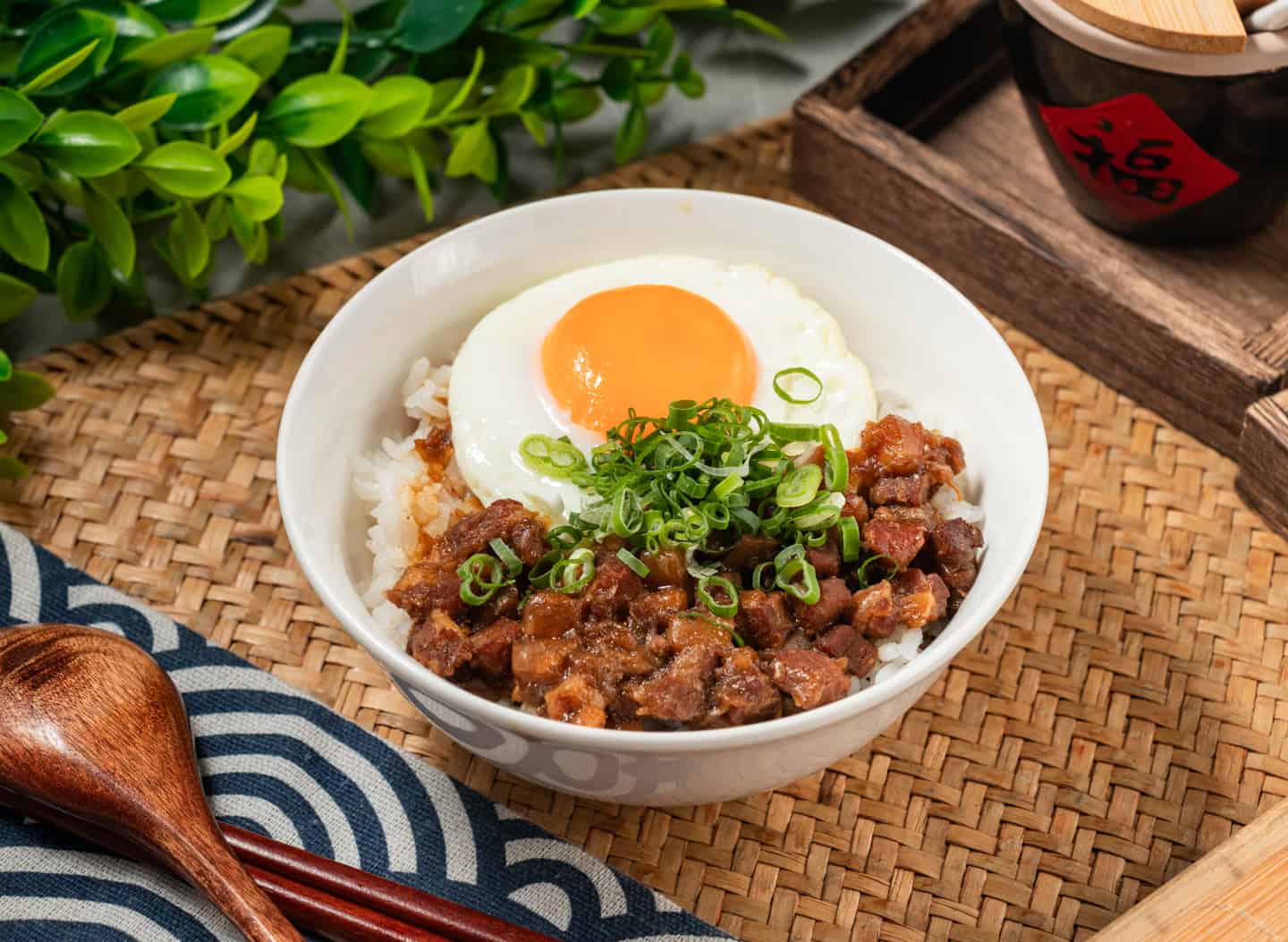 逢甲美食餐廳 - 烏竹樓 流心手切黑豚滷肉飯餐點照