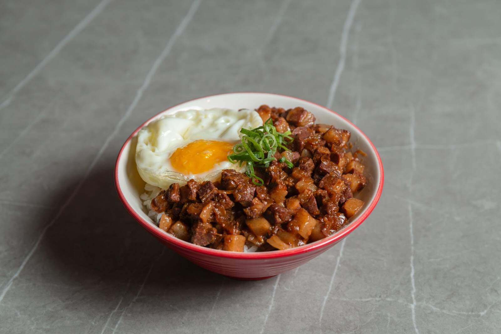 台中滷肉飯推薦-烏竹樓 流心手切黑豚滷肉飯