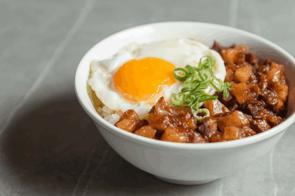 台中旅遊必吃 - 烏竹樓 流心手切黑豚滷肉飯