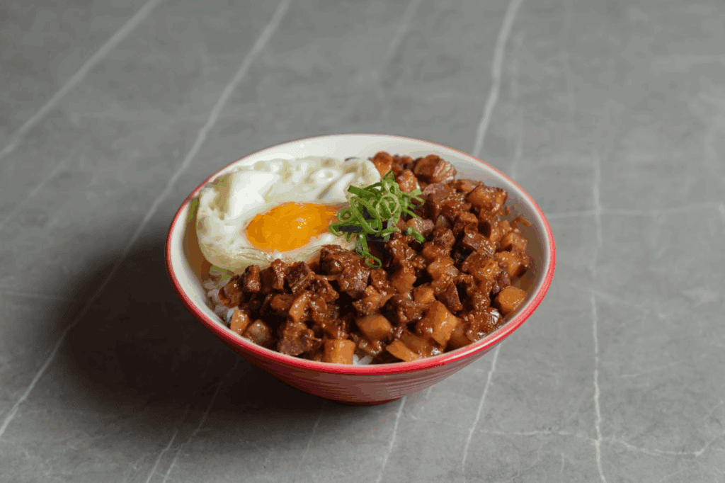 逢甲滷肉飯推薦-烏竹樓 流心手切黑豚滷肉飯